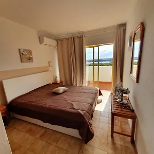  Apartamento T1- Da Rocha Com Piscina -segunda Linha